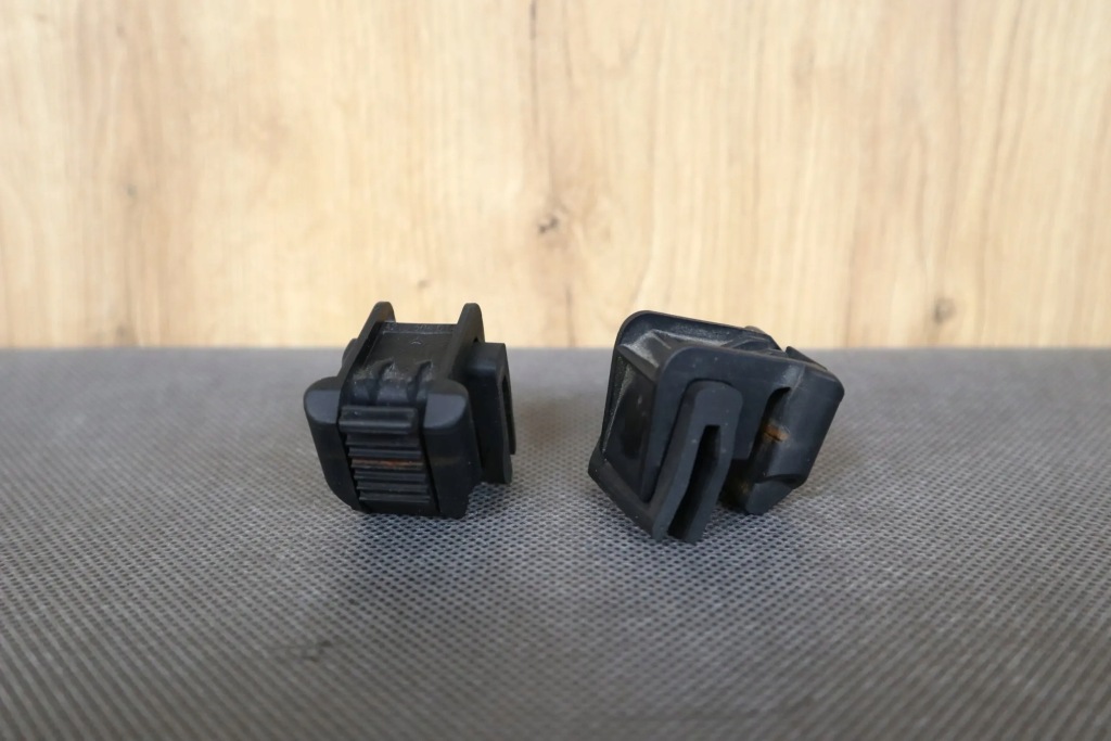 фото №1, Mercedes slk r170 lift направляющая кронштейн клипса радиатора комплект 2105040146