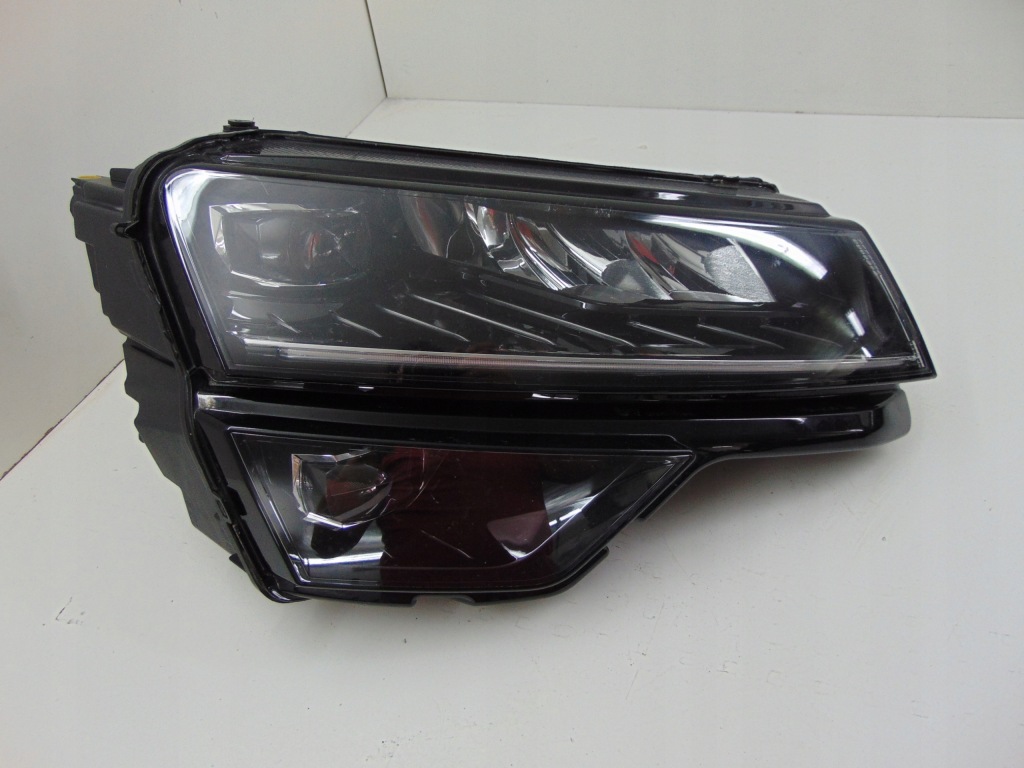 фото №1, Skoda karoq лампа правая full led 57b941016b