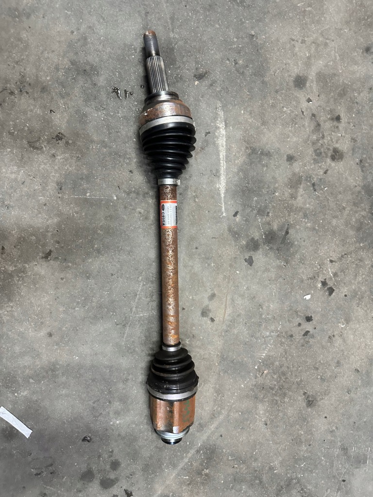 Купити Ford transit mk8 2.0 ecoblue 4x4 привідний вал права