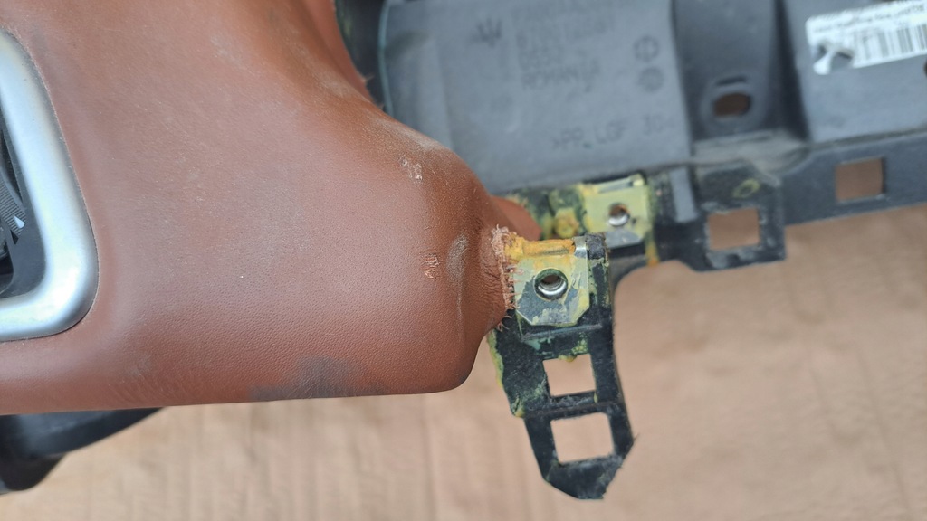 фото №5, Maserati ghibli - консоль приборная панель подушки безопасности ремни