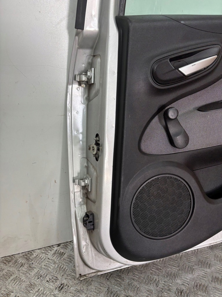 Дверей задній задні праве  fiat grande punto evo Зі Шроту