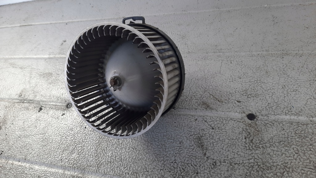 фото №1, Вентилятор отопителя mazda 3 05r 1.6citd