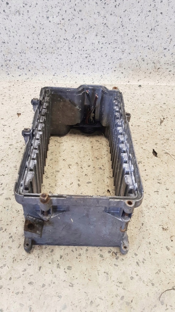 Купить Корпус коробка предохранителей mercedes w140