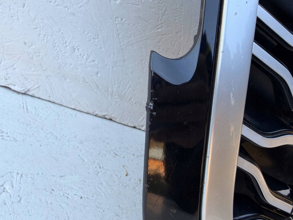 Решётка радиатора радиатора решётка радиатора land rover range rover velar l560 рестайлинг  оригинальный номер j8a2-8c436 Оригинал