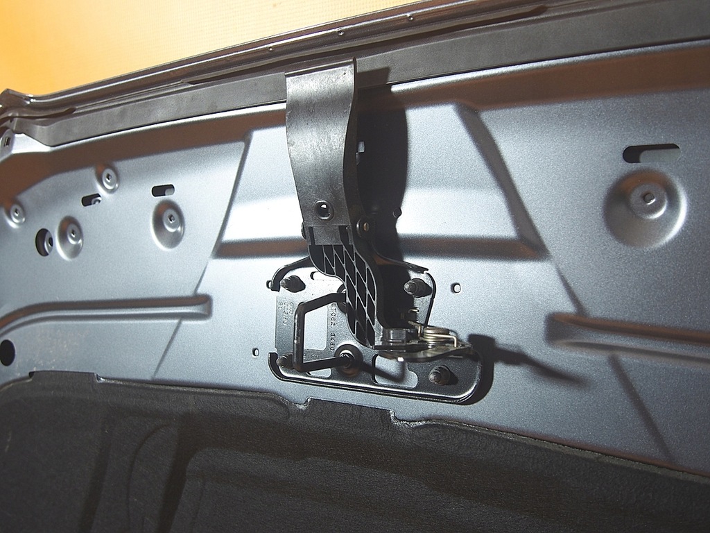 фото №15, Audi a5 8t lift 50km капот шумоізоляція замки 8t0823029h lx7r
