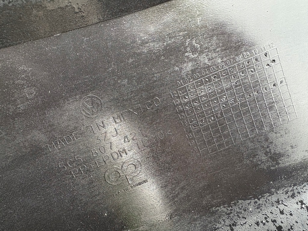 фото №6, Бампер задняя vw new beetle 5c5 r-line 11- 12- направляющая задняя левый