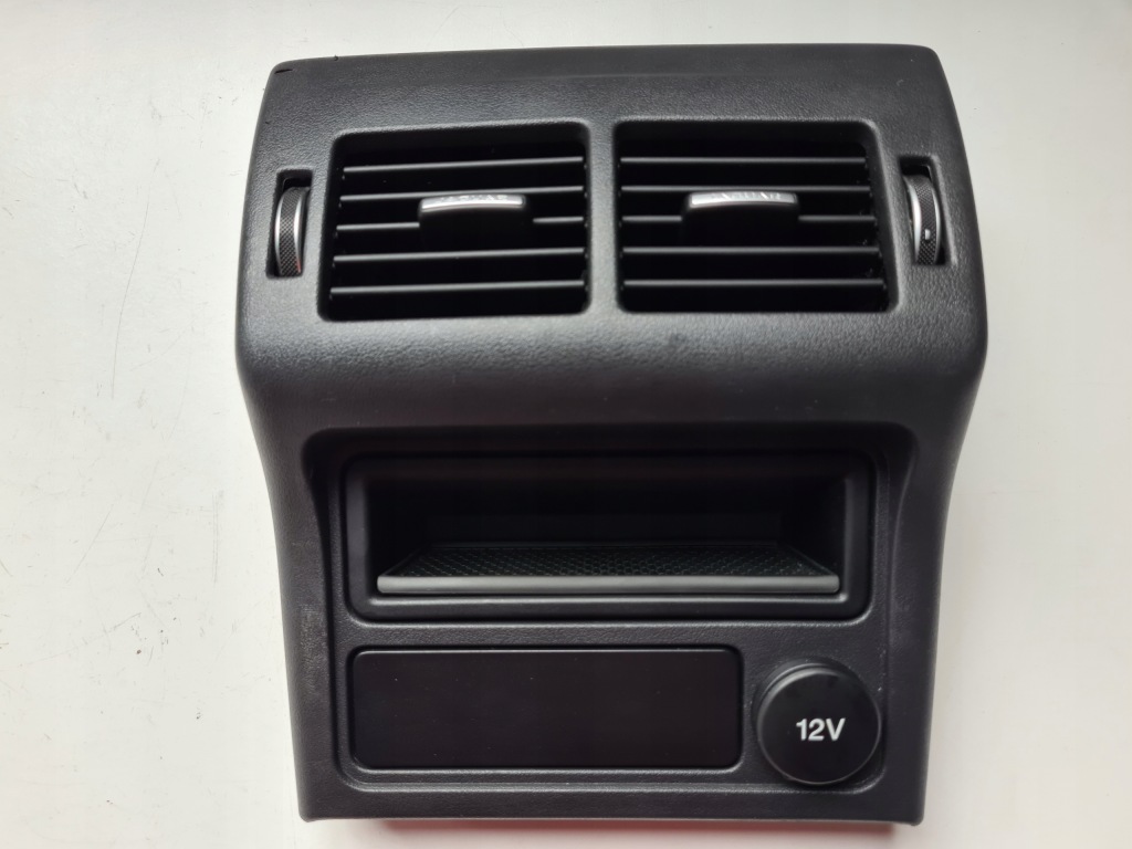 фото №1, Решітка обдув задня тунель jaguar xe x760 15-19