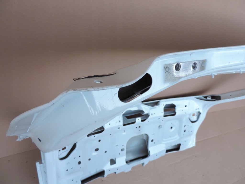 Jaguar e-pace 2017 2018 2019 крышка багажника задняя Оригинал