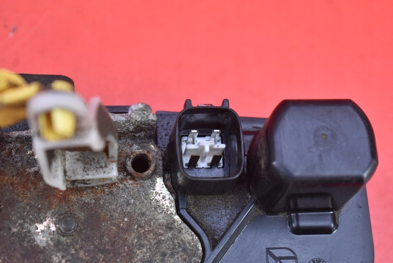 фото №7, Замок дверь левый задняя задний dodge magnum 03-08