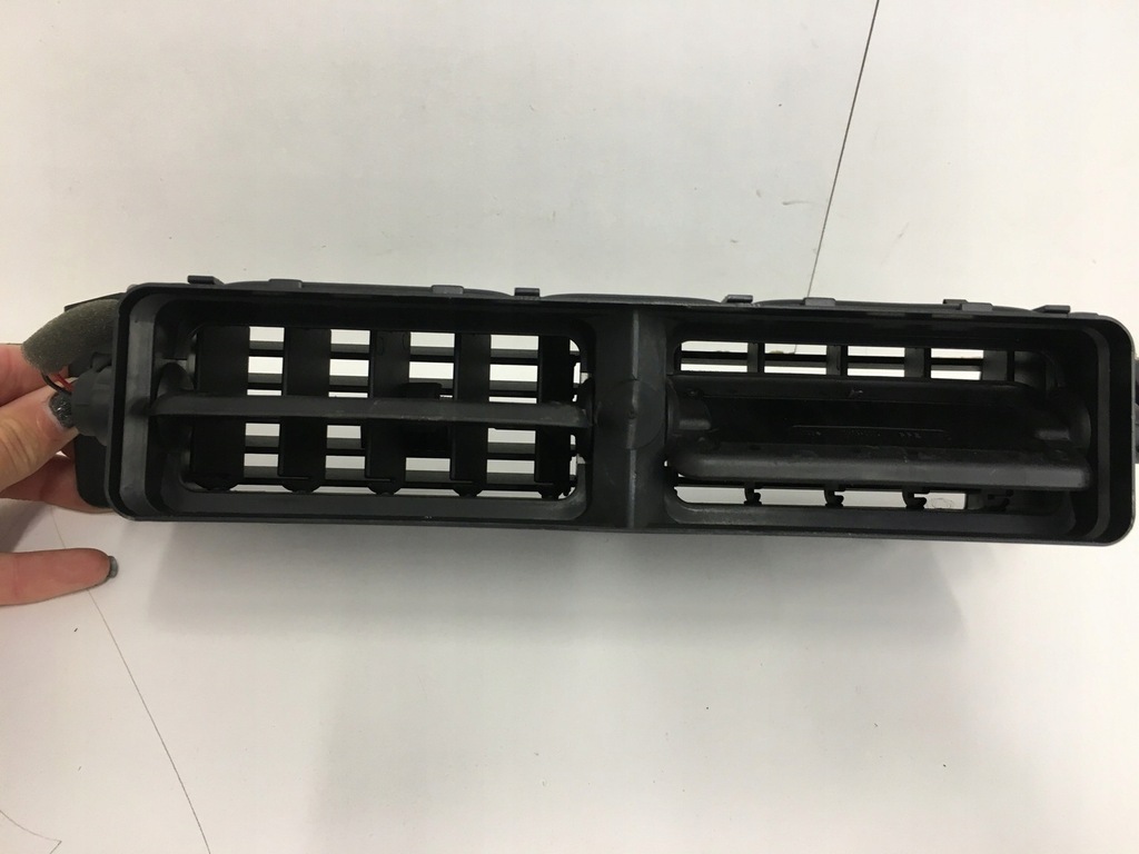 фото №11, Решётка обдув средняя audi a6 c5 lift 4b1820951