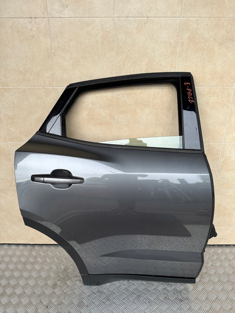 Купить Дверь правое  коплектная  jaguar e-pace