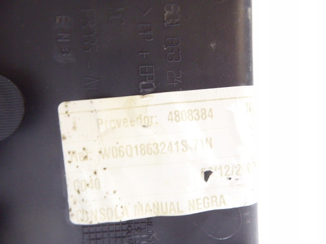 фото №9, Polo iv 9n 01-05 туннель средний защита пепельница разъём