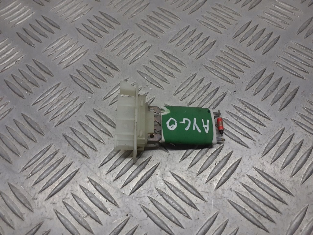 Купити Резистор резистор вентилятор toyota aygo i