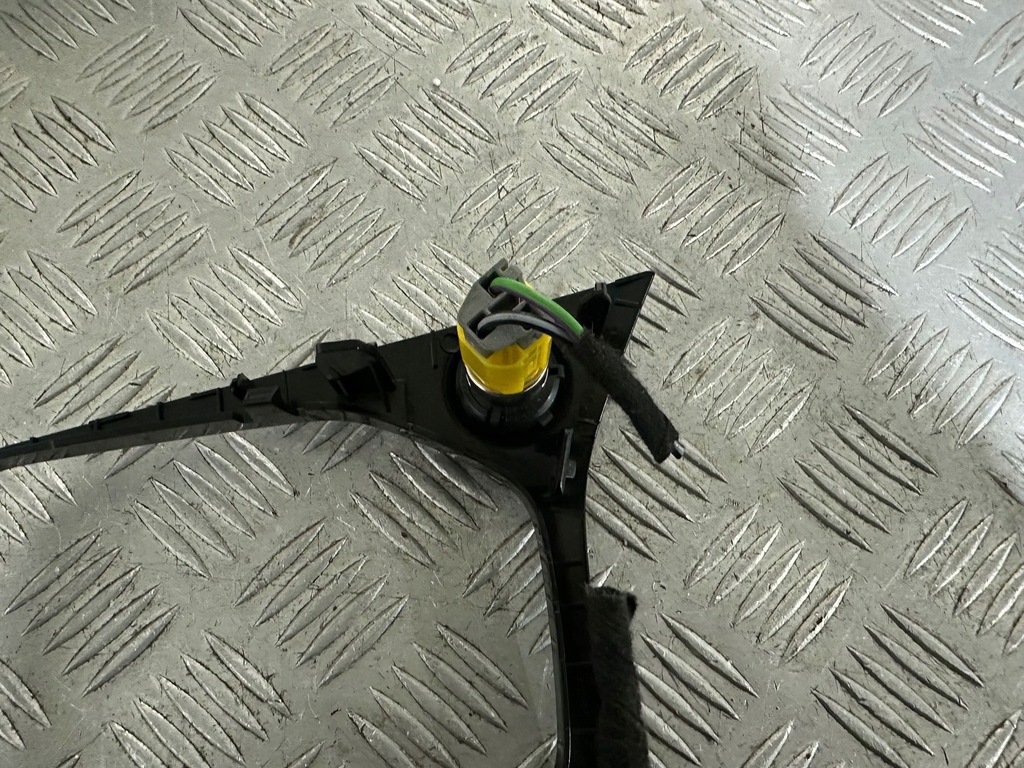 фото №7, Ford fiesta mk8 рамка dekor роз'єм прикурювача