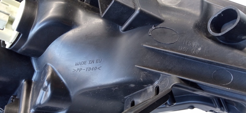 Peugeot 108 2 2 14- фара левая перед передняя led европа  81150-0h150 в Украине