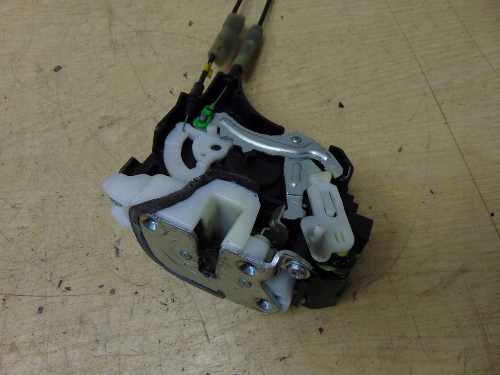 фото №5, Замок двері лівий задня outlander ii 2 pin europa