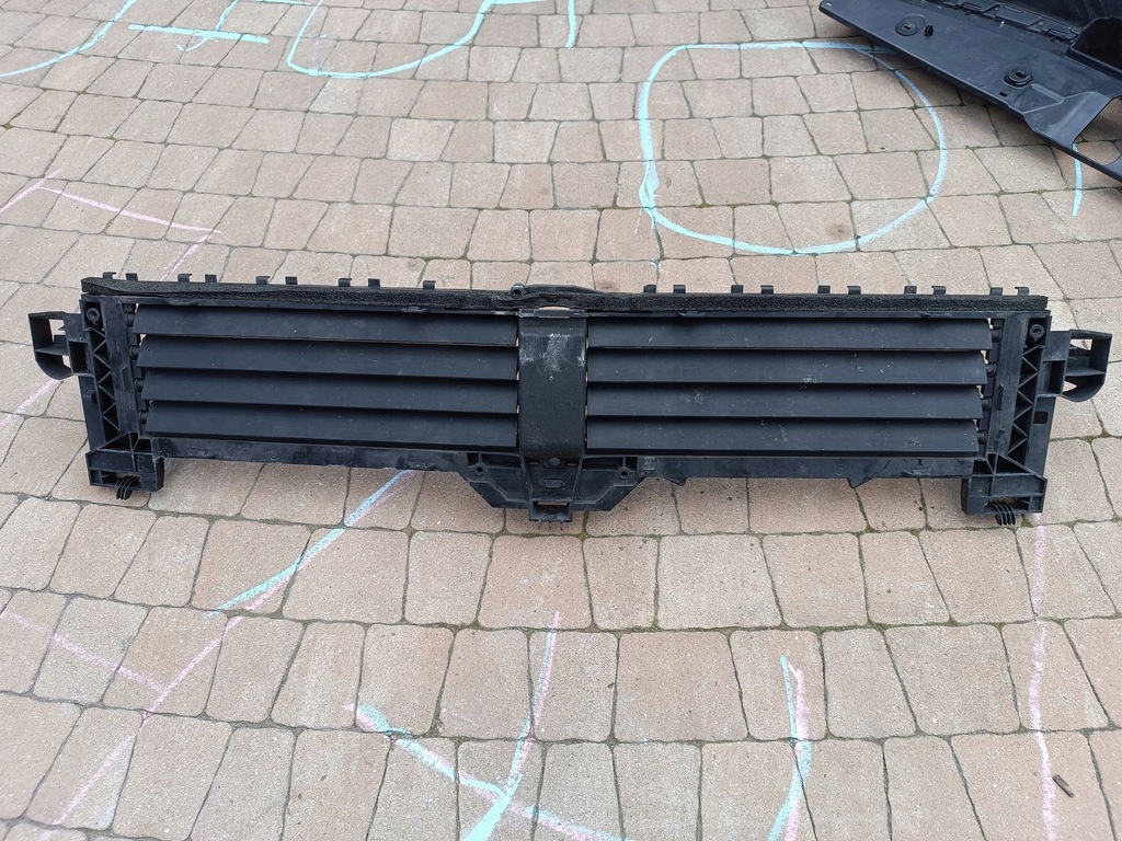 фото №8, Mercedes a177 жалюзі шторка повітропровід повітря