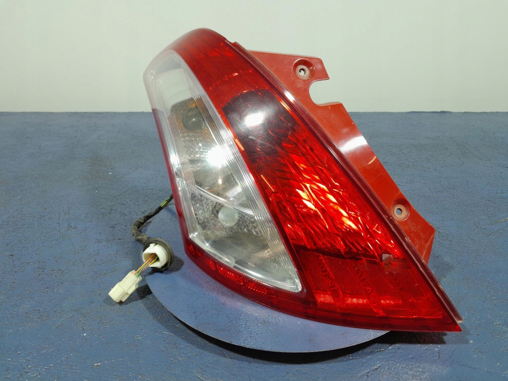 фото №1, Suzuki swift iv mk7 лампа задняя задняя левая 35604-68l00