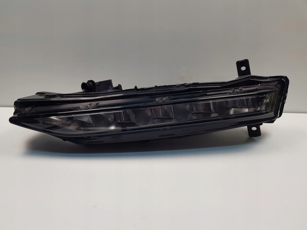 Купить Skoda superb 3 led drl правый 3v0941700b