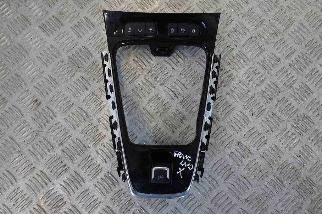 фото №1, Opel grandland x рамка dekor туннель среднего домкрата 17-