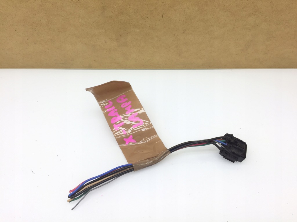 фото №1, X-trail t32 колодка штекер лампы фара перед