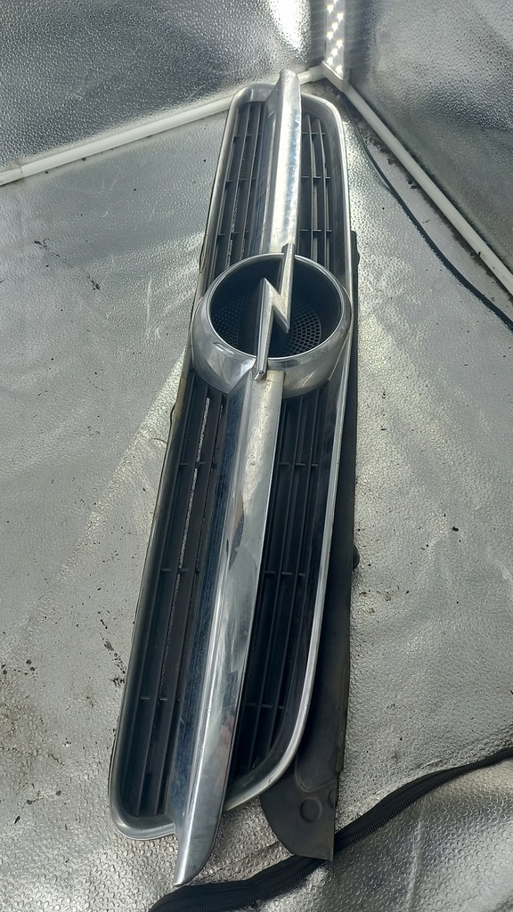 фото №1, Решітка радіатора решітка opel vectra c 1.9cdti 05r sedan