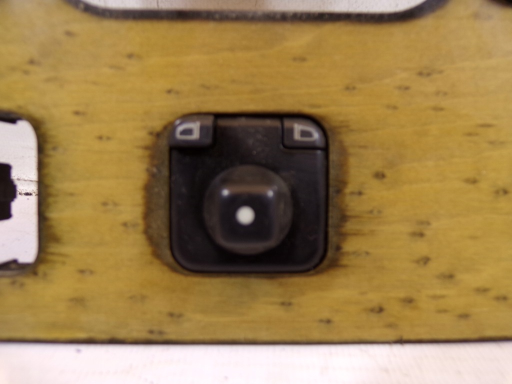 фото №4, Dekor рамка захист домкрата mercedes w210 1