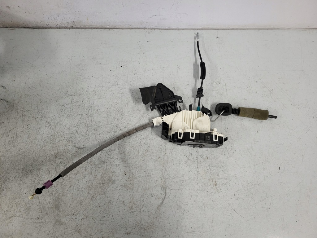 фото №1, Mercedes glk x204 замок двері лівий перед europa