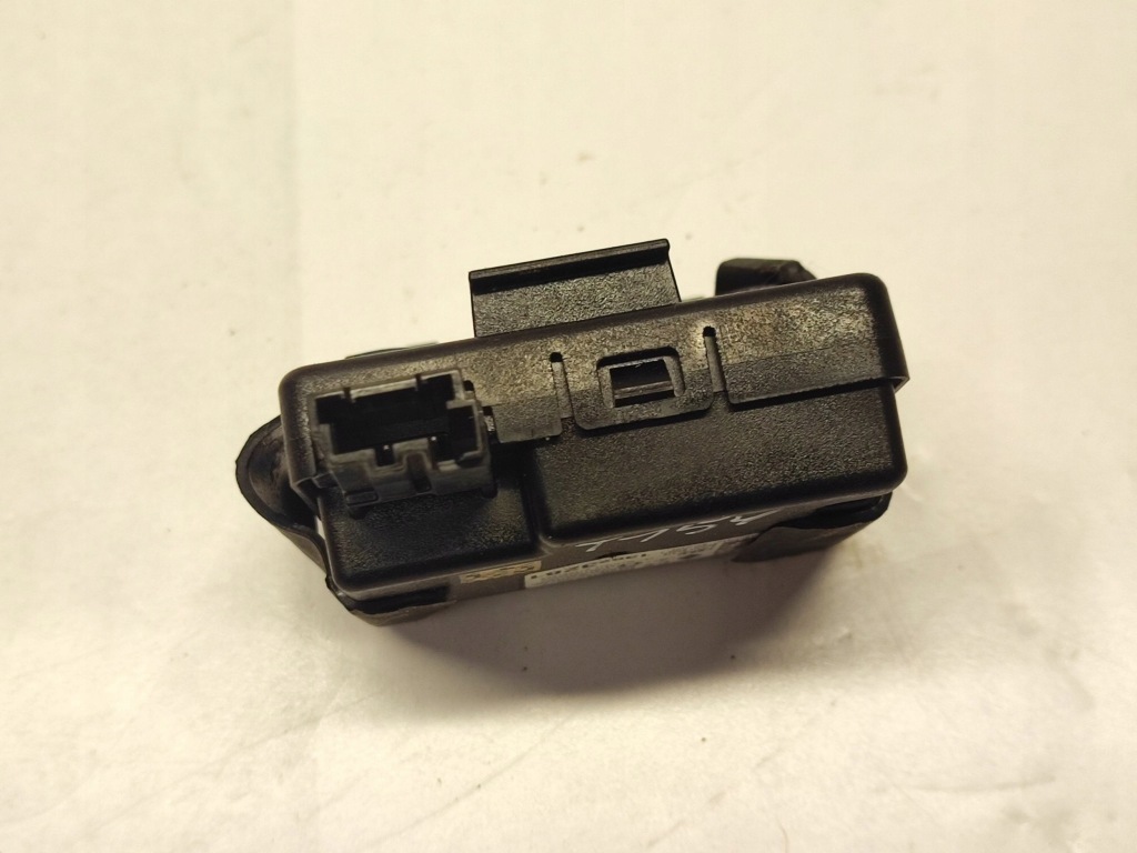 фото №11, Chevrolet camaro блок керування центрального замка 13523281 2019 6200cm3