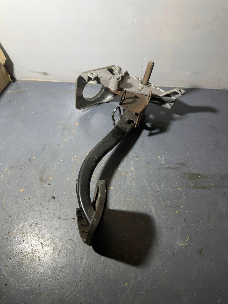 фото №1, Педаль педали тормоз автоматическая коробка передач 2229128 bmw x3 e83