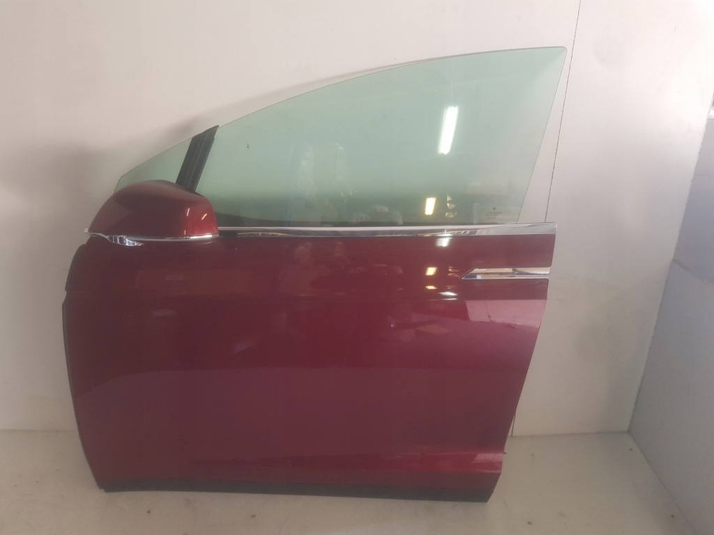 Купити Tesla x двері передні ліва sig red