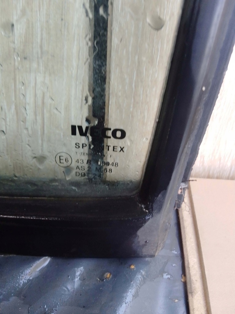 фото №2, Iveco стекло кузовная дверь передняя перед левая