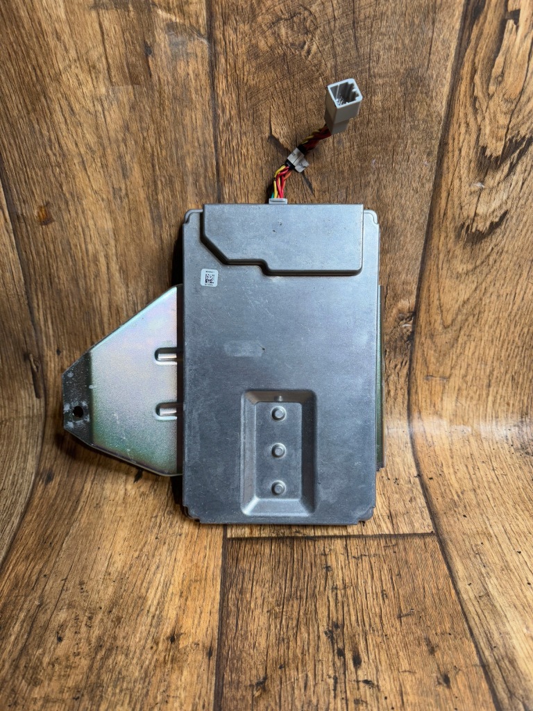 фото №1, Jeep grand cherokee wk 2 ii lift summit підсилювач радіо