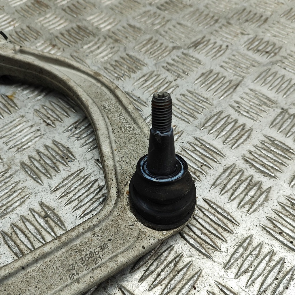 фото №6, Volvo xc90 2019 левая сторона нижний рычаг передний