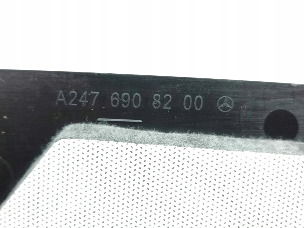 Mercedes-benz eqa 2022 захист стійка d a2476908200 Оригінал