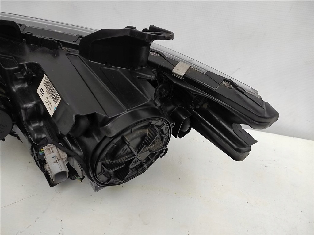 фото №10, Лампа права перед mitsubishi outlander 2016-2019