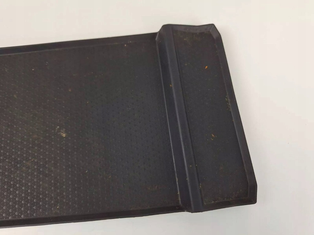 фото №5, Bmw i4 2023 вкладка бардачка туннель среднего