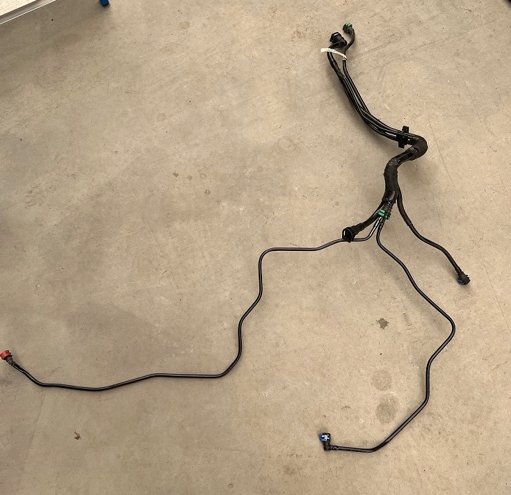 фото №1, 2015+ challenger 6.4 srt дроти пального фільтр задня