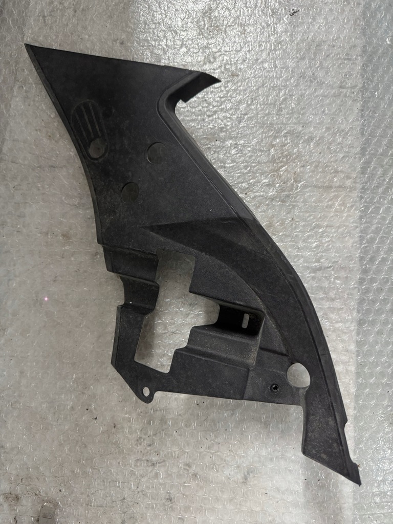 фото №1, Audi a6 c8 левая накладка na pas передний