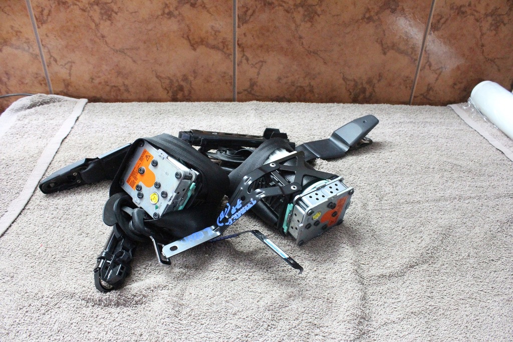 фото №3, Vw touareg 7p ii r-line lift консоль -приборная панель+ подушки безопасности+ ремни комплект оригинал