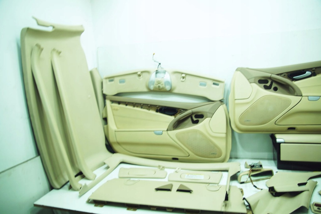 фото №8, Сиденья сиденье коврик обивка бардачок бежевый 205a mercedes sl r230