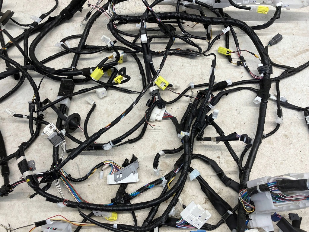 фото №7, Corolla e21 sedan 1.8 гібрид джгут електропроводка салону комплект