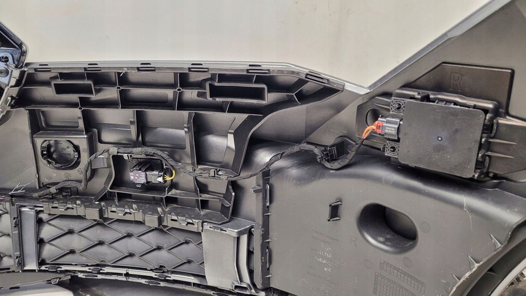 фото №11, Skoda superb iv 4 3p0 24r- бампер kpl. оригинал