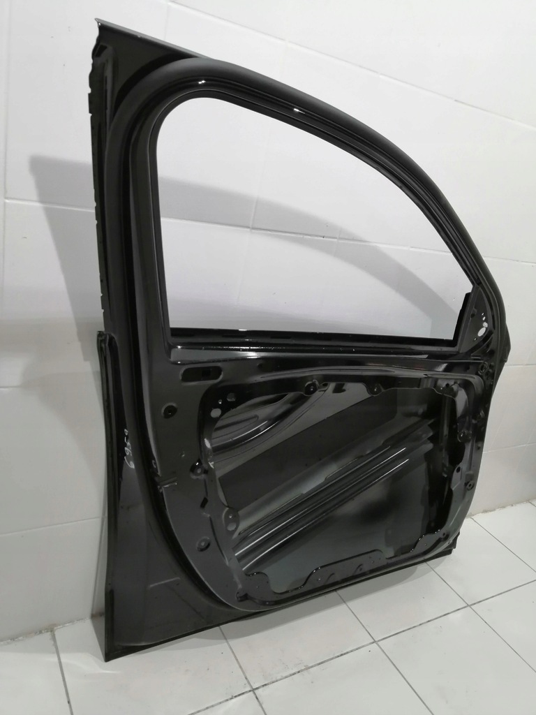 фото №8, Дверь левая передние перед mercedes w206
