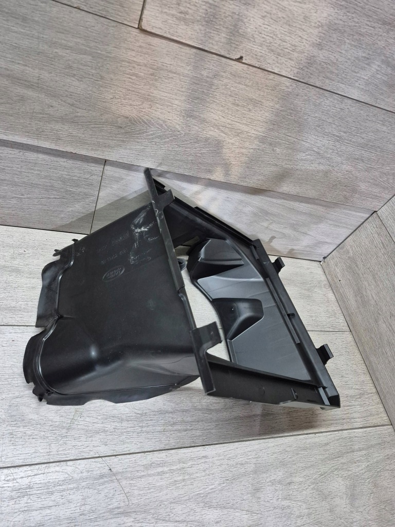 16023. defender l663 повітропровід повітря ліва l8b2-8c465-ad в Україні