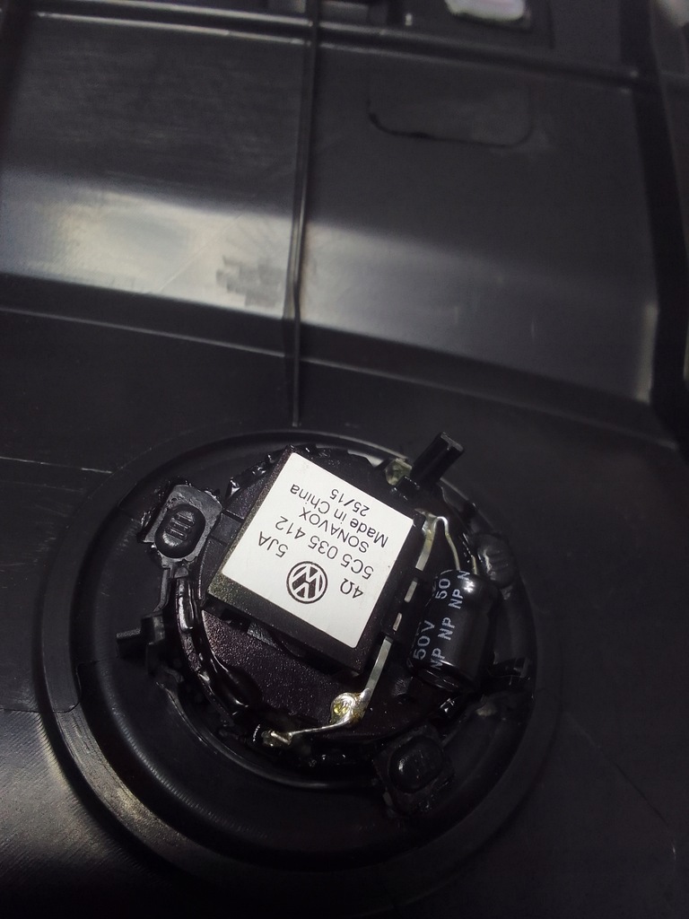 фото №10, Vw new beetle 16 - обшивка оббивка правий задня 5c5867044 usa