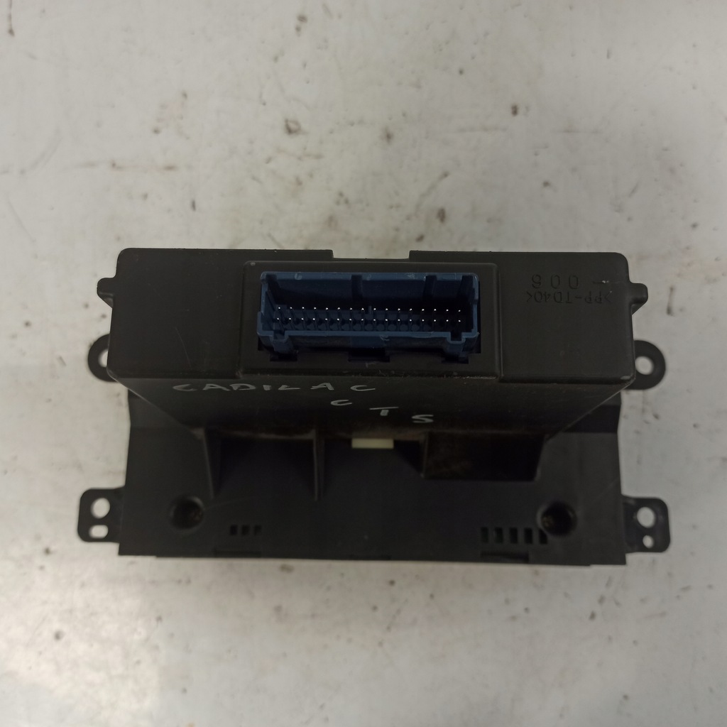 фото №11, Cadillac cts панель кондиціонера обдув 21992569 mx237000-1062