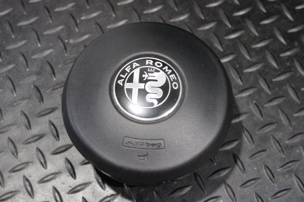 фото №4, Приборная панель консоль подушка безопасности подушки безопасности alfa romeo stelvio