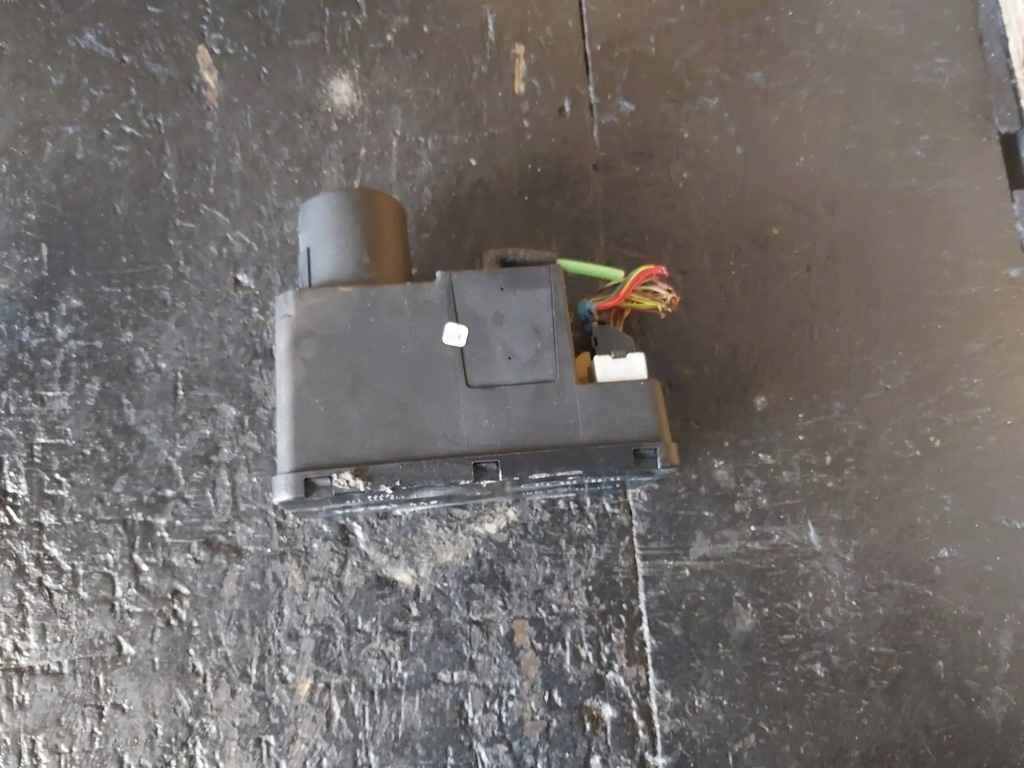 фото №5, Помпа центрального замка hella audi a4 b5 8d 4a0862257j