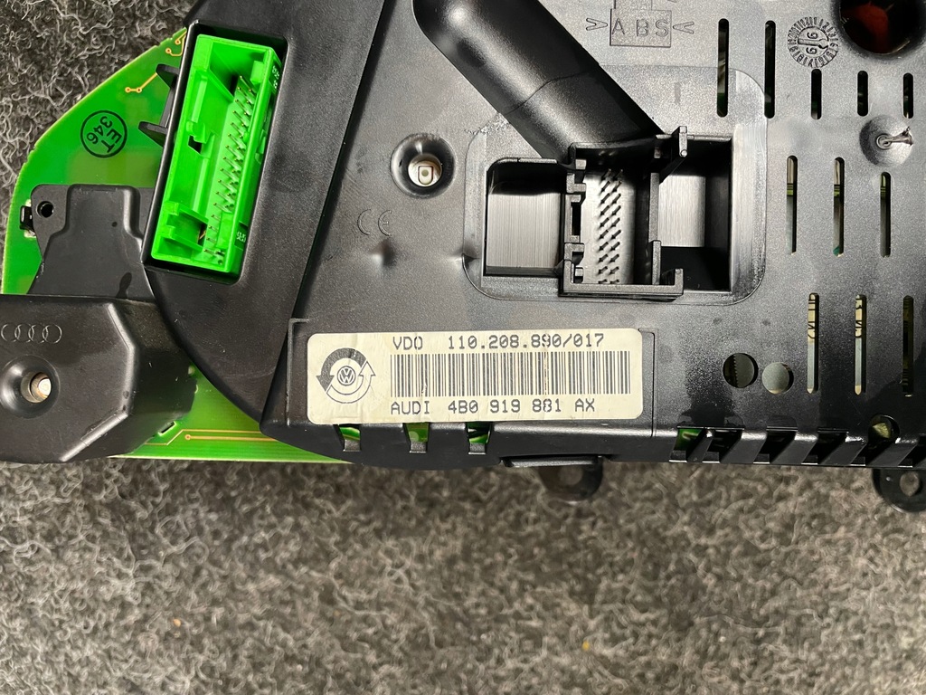 фото №10, Audi a6 c5 2.4 v6 лічильник прилади 4b0919881ax